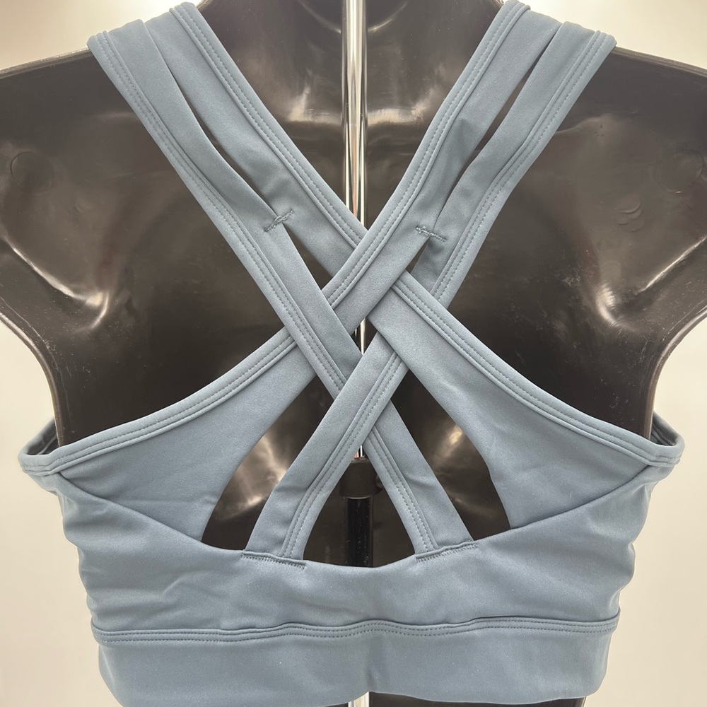 New Lovrobes sports bra with‎ built in pads. Size Medium - Picture 4 of 7